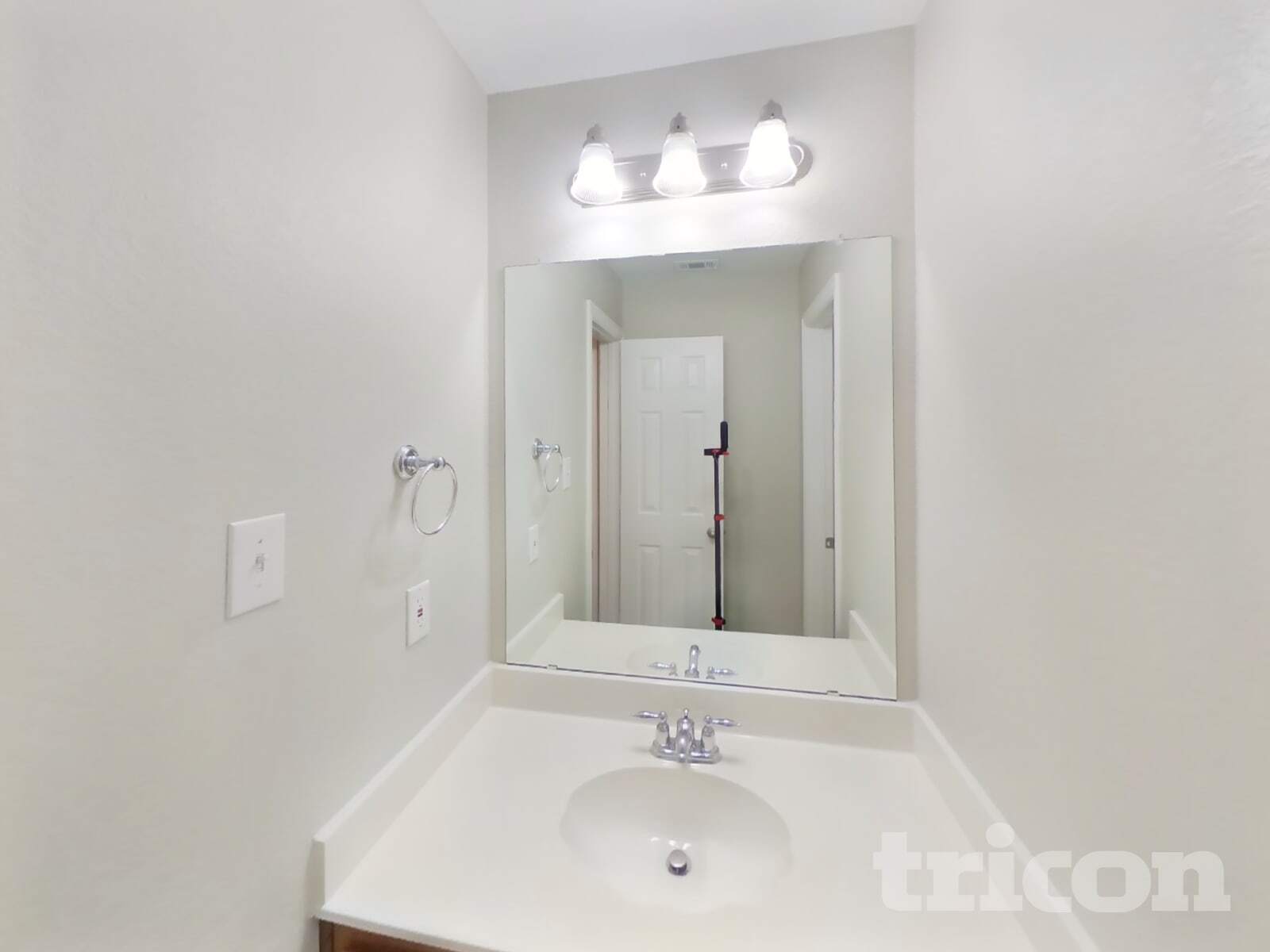 Building Photo - 114 Cole St