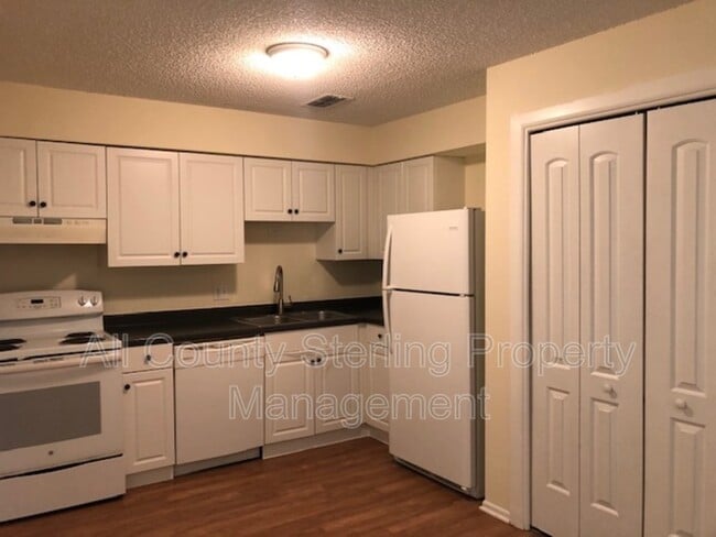 Building Photo - 6224 Stanwin Dr