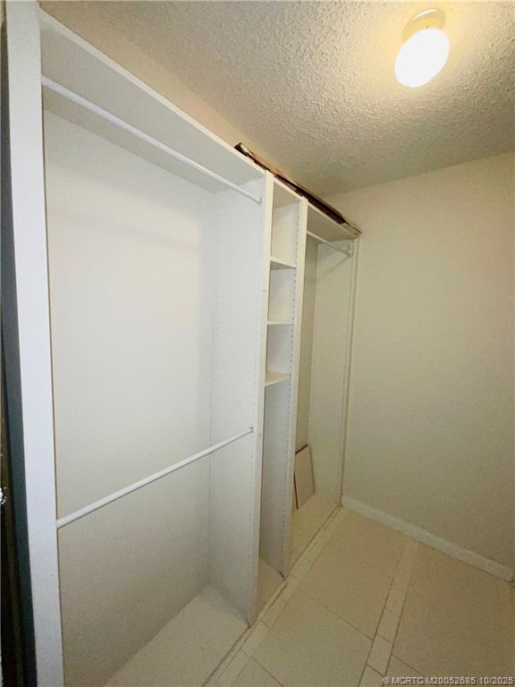 Building Photo - 2903 SW Lakemont Pl