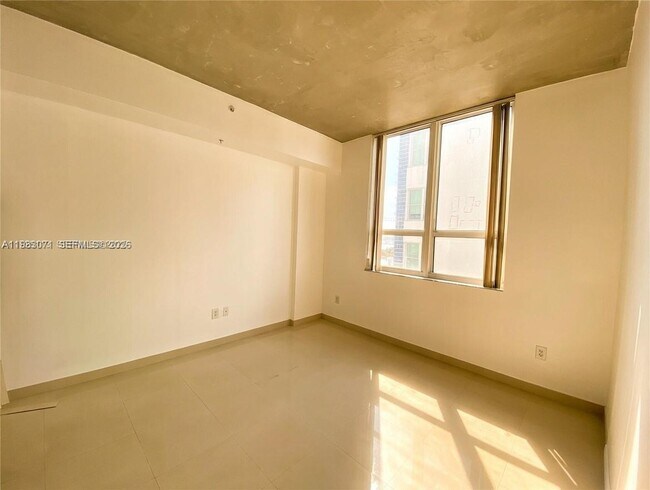 Building Photo - 2275 Biscayne Blvd