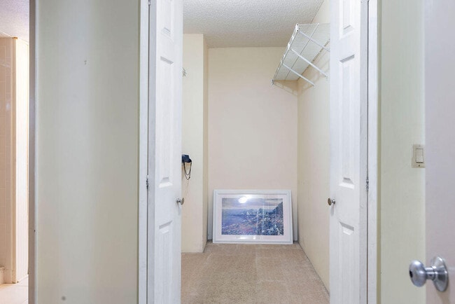 Building Photo - 5701 Camino Del Sol