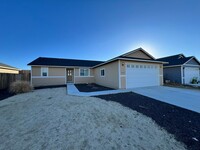 Building Photo - 4 Bedroom 2 Bathroom Fernley Home