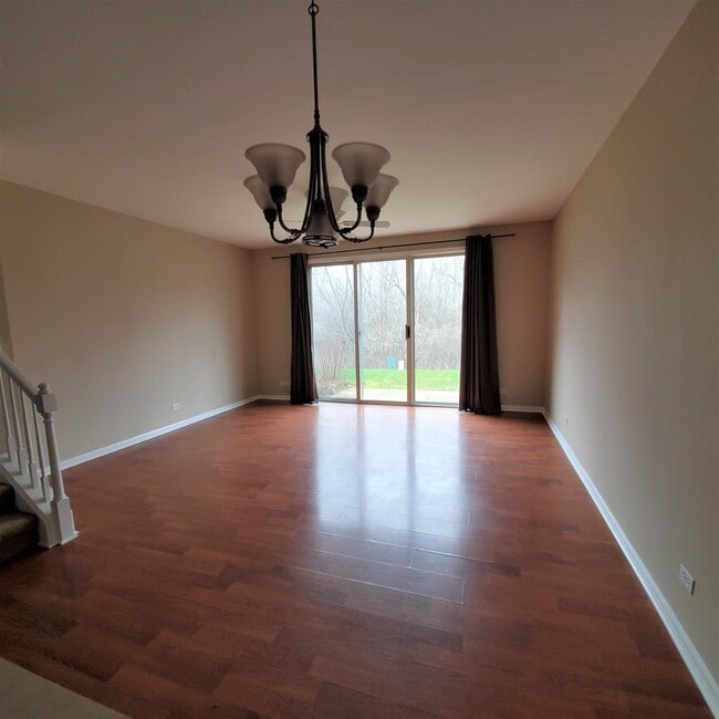 Building Photo - 147 Polaris Dr