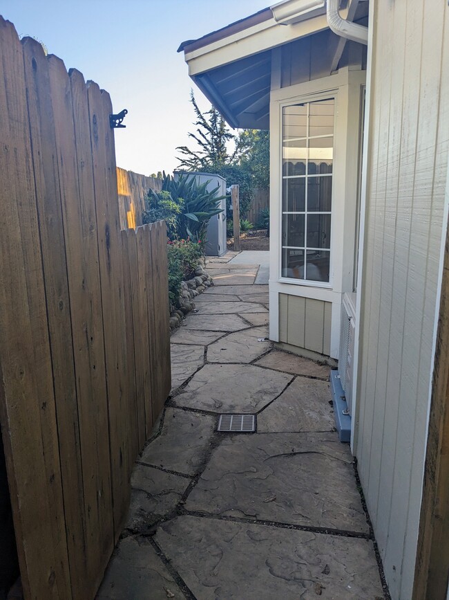 view through gate to the side yard - 4025 Via Diego