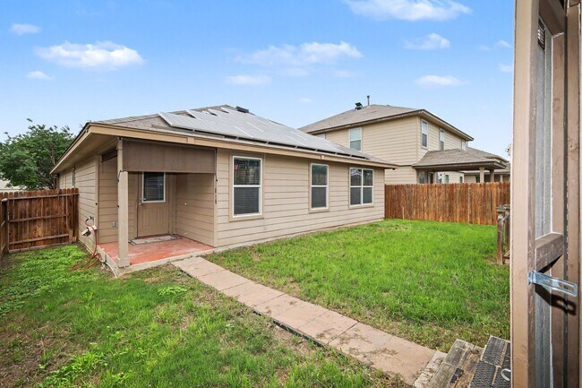 Building Photo - Spacious 3BR w/ Cabana, Storage Shed & Open Living Area in San Antonio