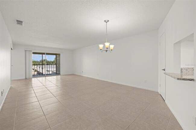 Building Photo - 8699 Bardmoor Blvd