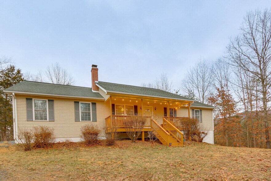 Building Photo - 443 Arrowhead Rd