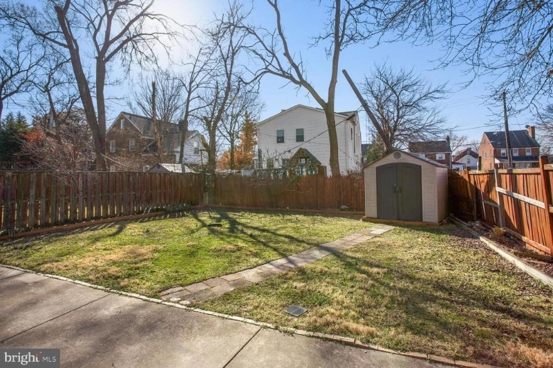 Building Photo - 844 Sligo Ave