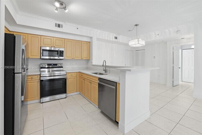 Building Photo - 6831 SW 44th St