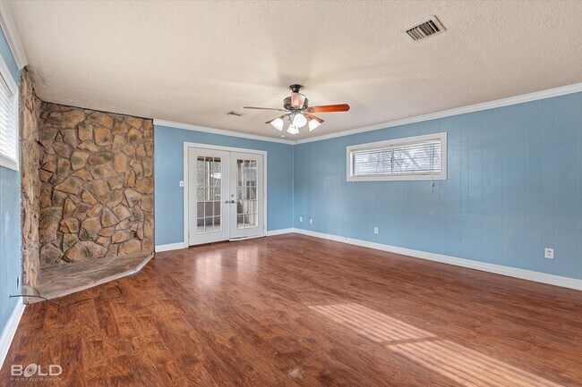 Building Photo - 2726 W Cavett Dr