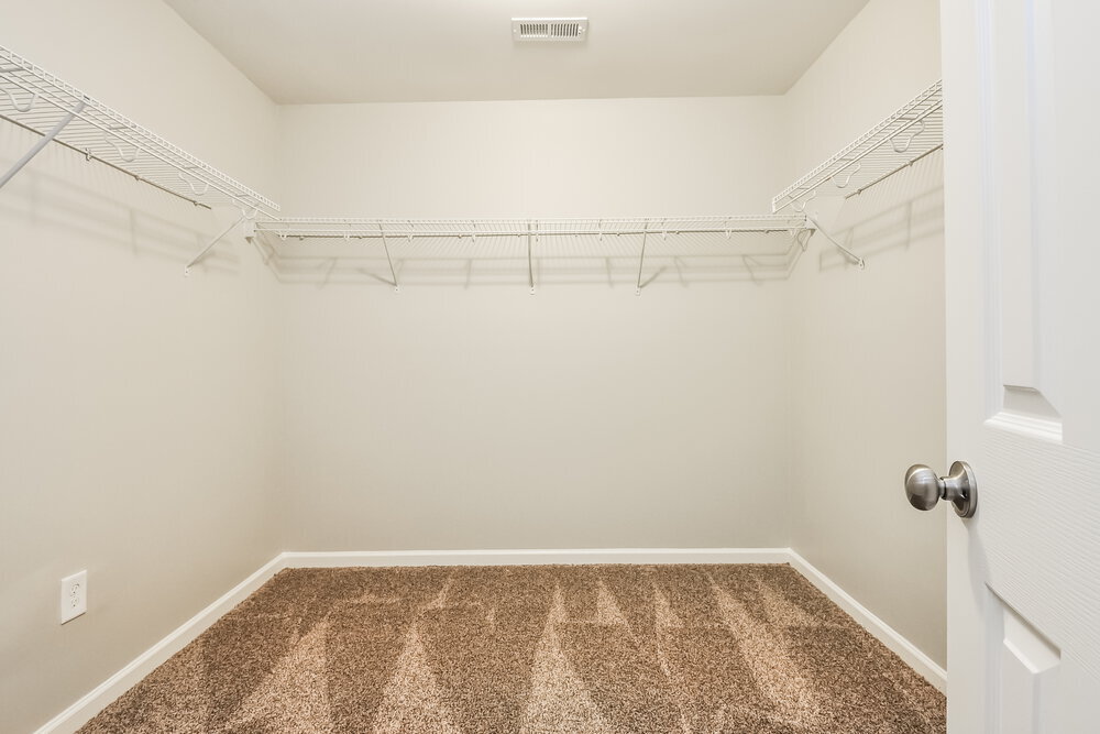 Building Photo - 5006 Watsonia Dr