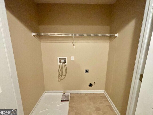 Building Photo - 345 Blackwood Ln