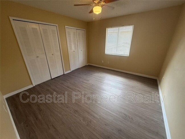 Building Photo - 217 S Moss Rd