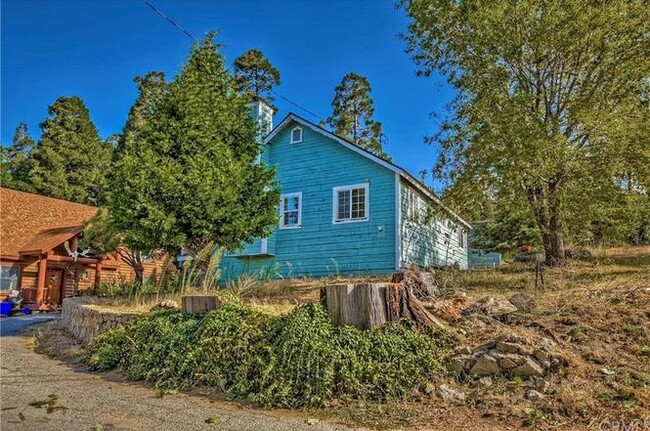 Building Photo - 1165 Saturn Way