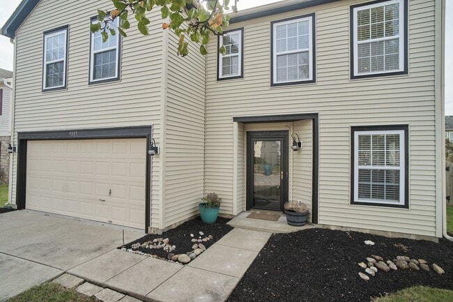 Building Photo - 3 BD/2.5 BA in Fishers!