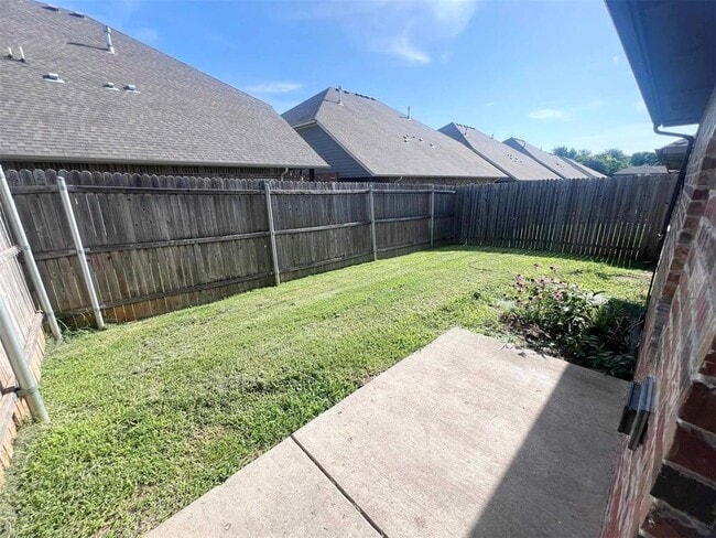 Building Photo - 2165 Buena Vida Ln