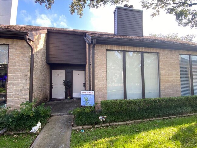 Building Photo - 2601 S Braeswood Blvd