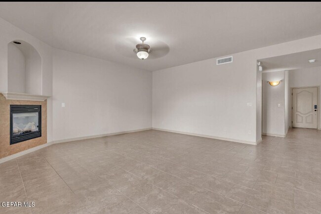 Building Photo - 11714 Dos Palmas Dr