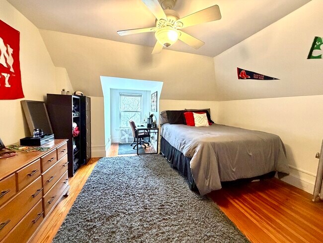 Building Photo - 18 Winslow Rd