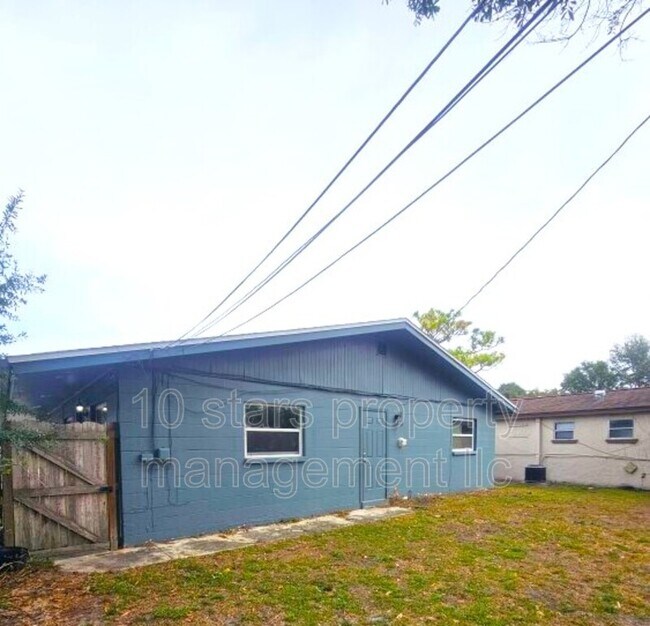 Building Photo - 3716 137th Ave N