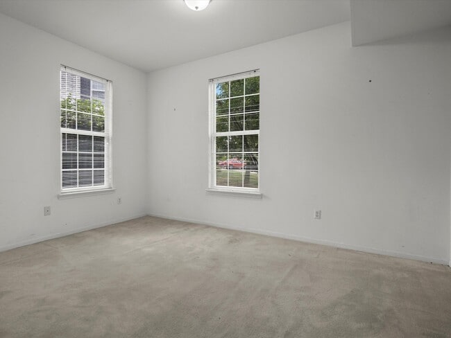 Building Photo - 846 W Summerfield Gln Cir
