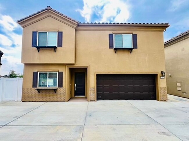 Primary Photo - Beautiful 4 bedroom 3 Bathroom home - Covina