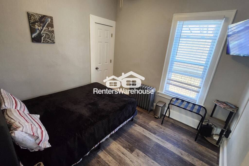 Building Photo - 2867 N Fratney St