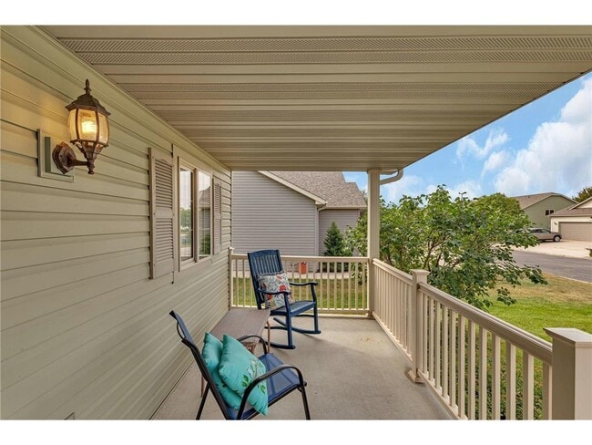 Building Photo - 1135 Mockingbird Loop