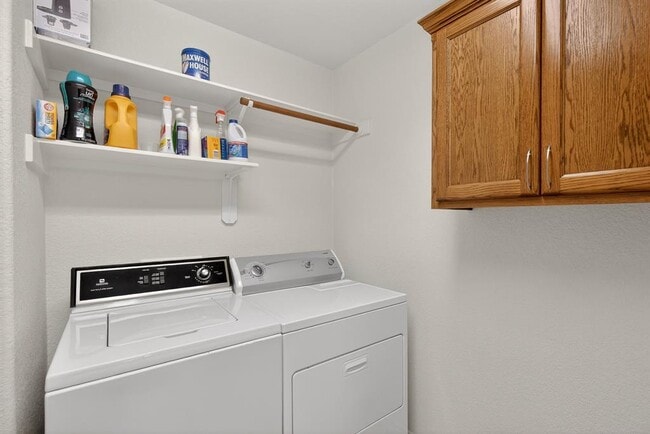 Building Photo - 268 Braeburn Cir