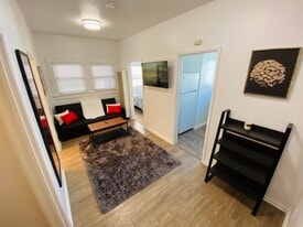 Building Photo - 7421 Fountain Ave