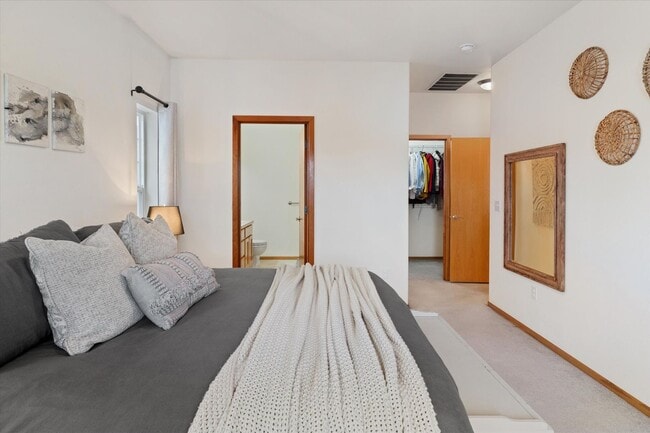 Building Photo - Beautiful 3 bedroom 2.5 bathroom Lake Stevens home!