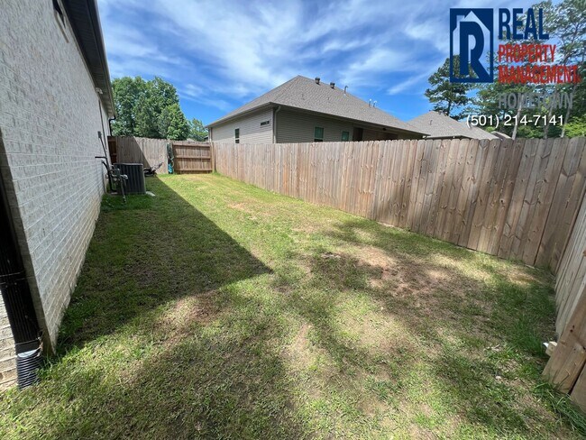 Building Photo - 25 Emma Dr