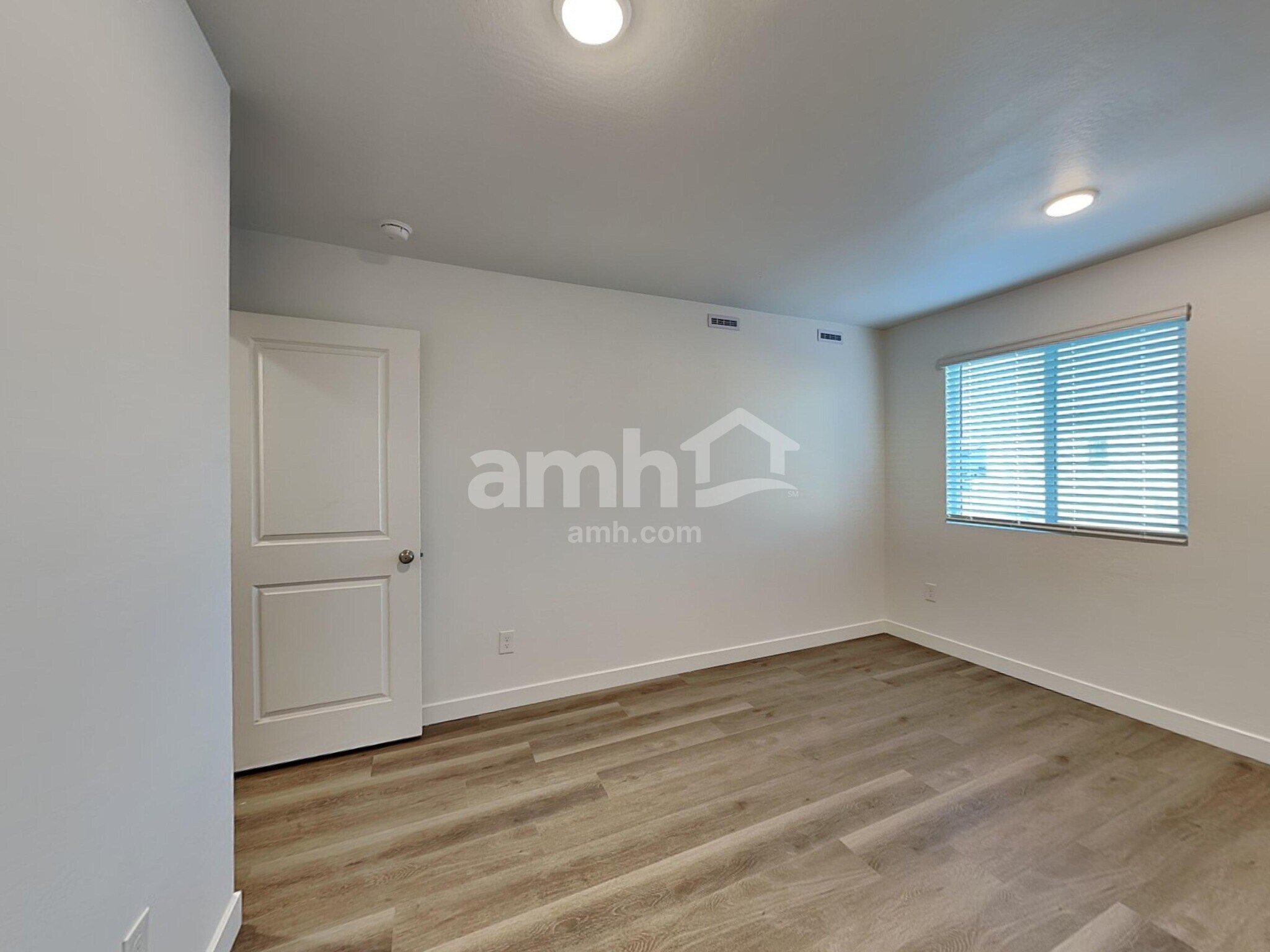 Building Photo - 6971 N 125th Dr