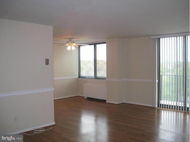 Building Photo - 600 Roosevelt Blvd