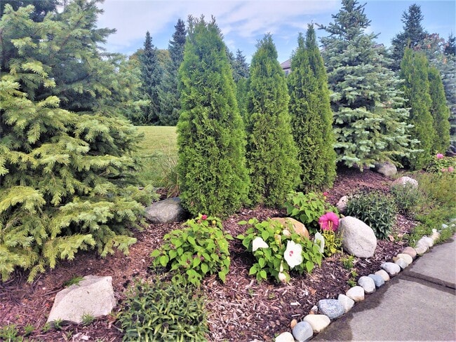Building Photo - 6768 Merrick Dr