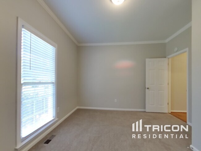 Building Photo - 3902 Ruby Way