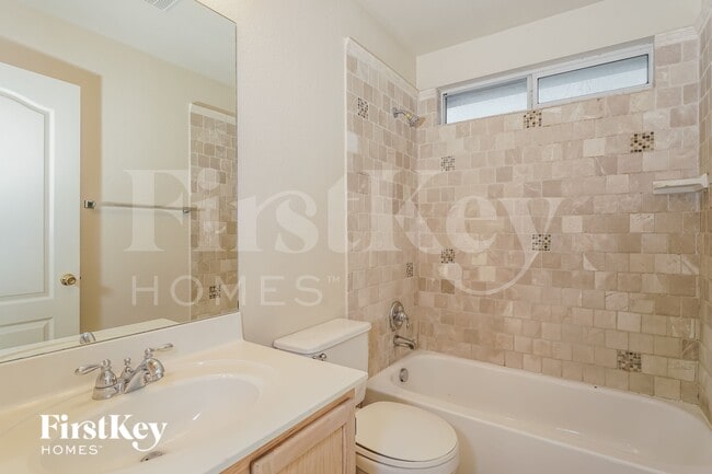 Building Photo - 10519 Marengo Ln