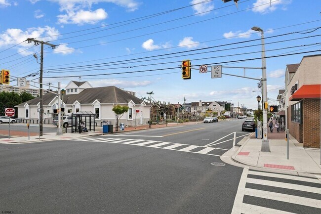 Building Photo - 22 S Washington Ave