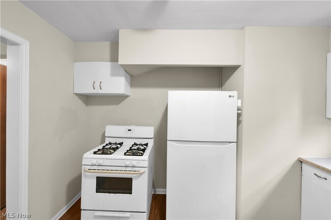 Building Photo - 478 E 222nd St