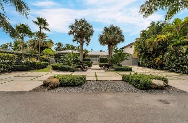 Building Photo - 1150 NE 91st St