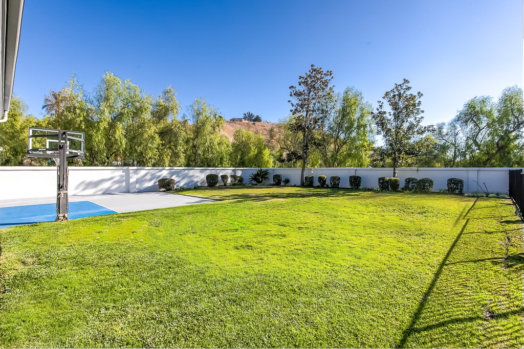 Building Photo - 25504 Colette Way