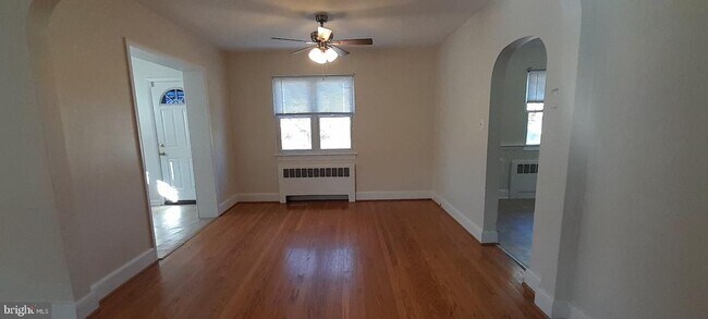 Building Photo - 6731 Edwards Ave