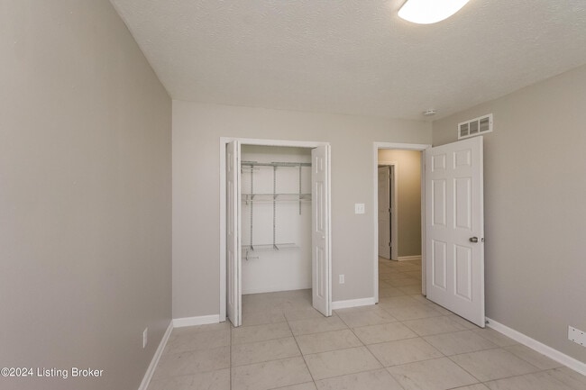 Building Photo - 11301 Ashbrooke Gardens Dr