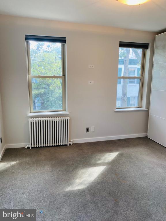 Building Photo - 2515 Waverly St