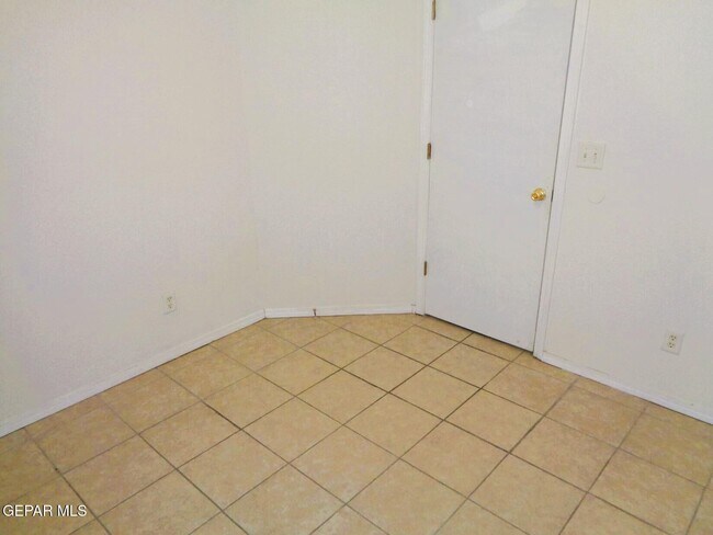 Building Photo - 12357 Tierra Buena Dr