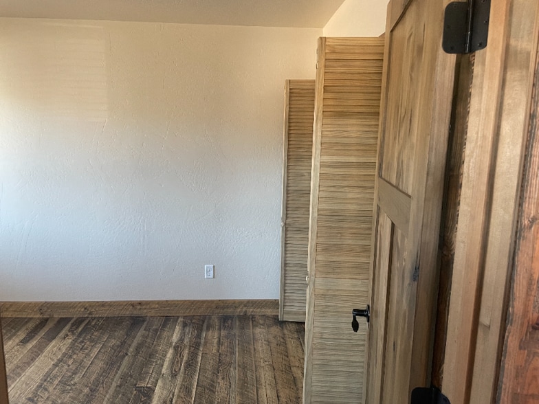 Building Photo - 6232 Three Needles Ln