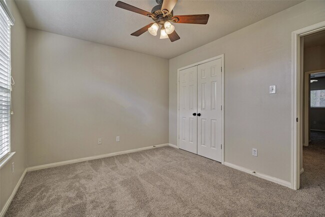 Building Photo - 274 Fairwind Trail Dr