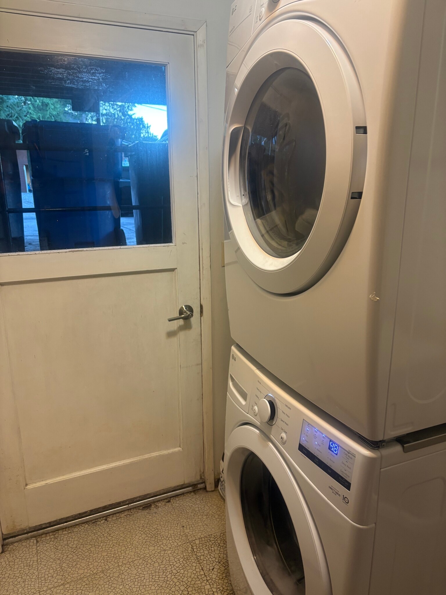 Building Photo - 7409 Hill Ave