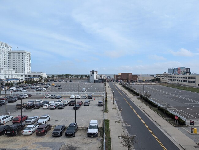 Building Photo - 143 S South Carolina Ave