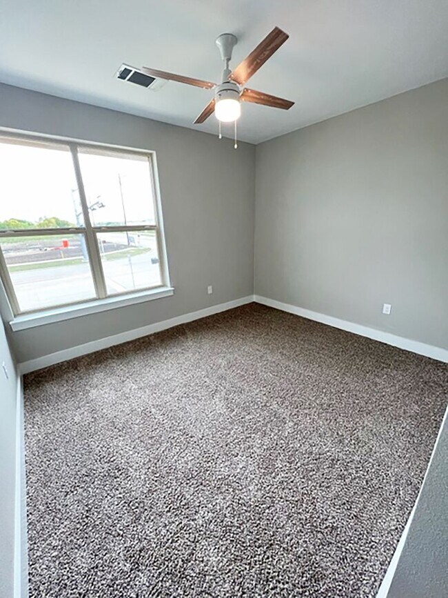 Building Photo - 3621 Bonnie Brae St